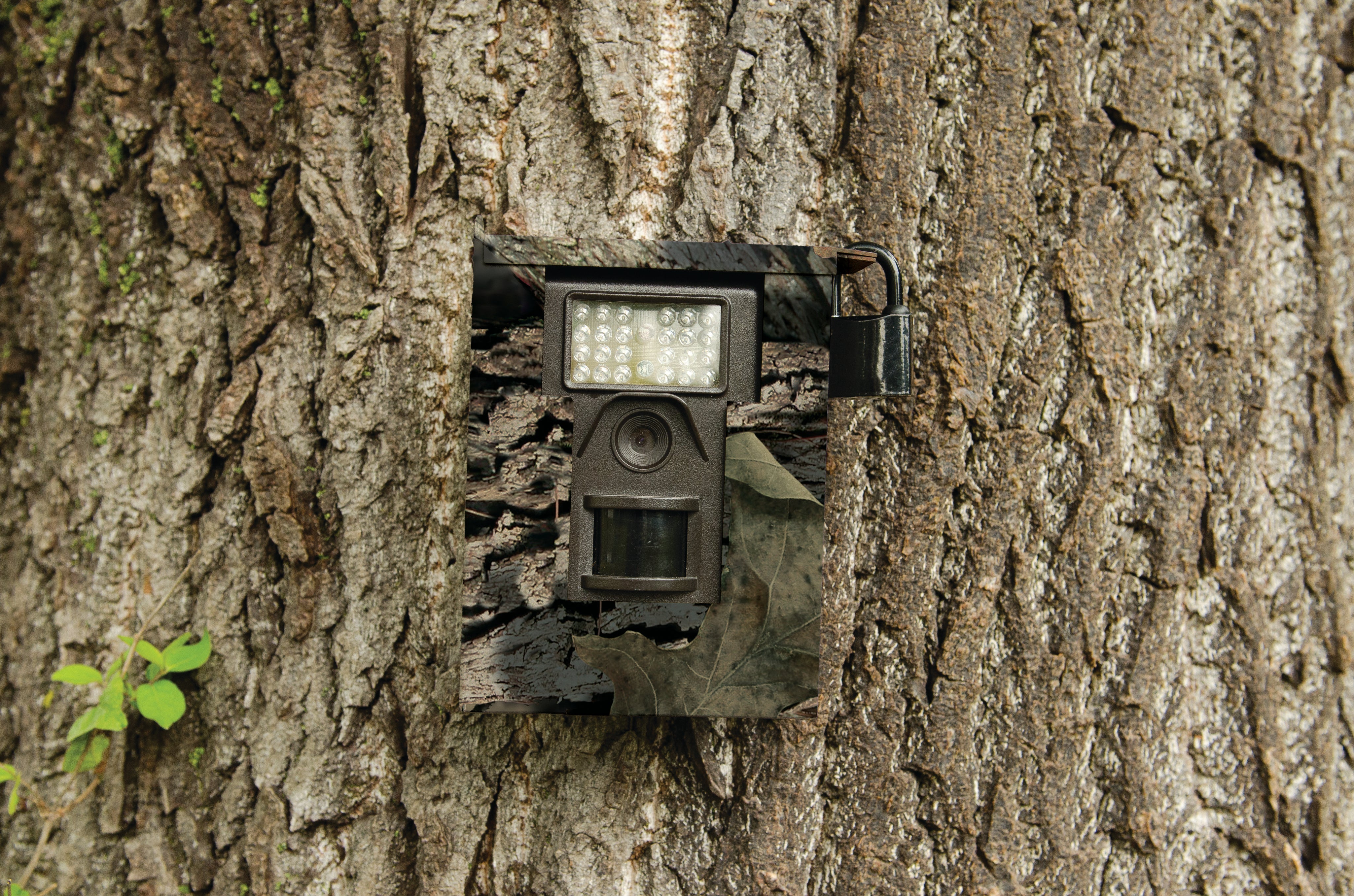 Genuine Mossy Oak® Camo Game Camera Security Box vinyl wrap in Break-Up Country pattern