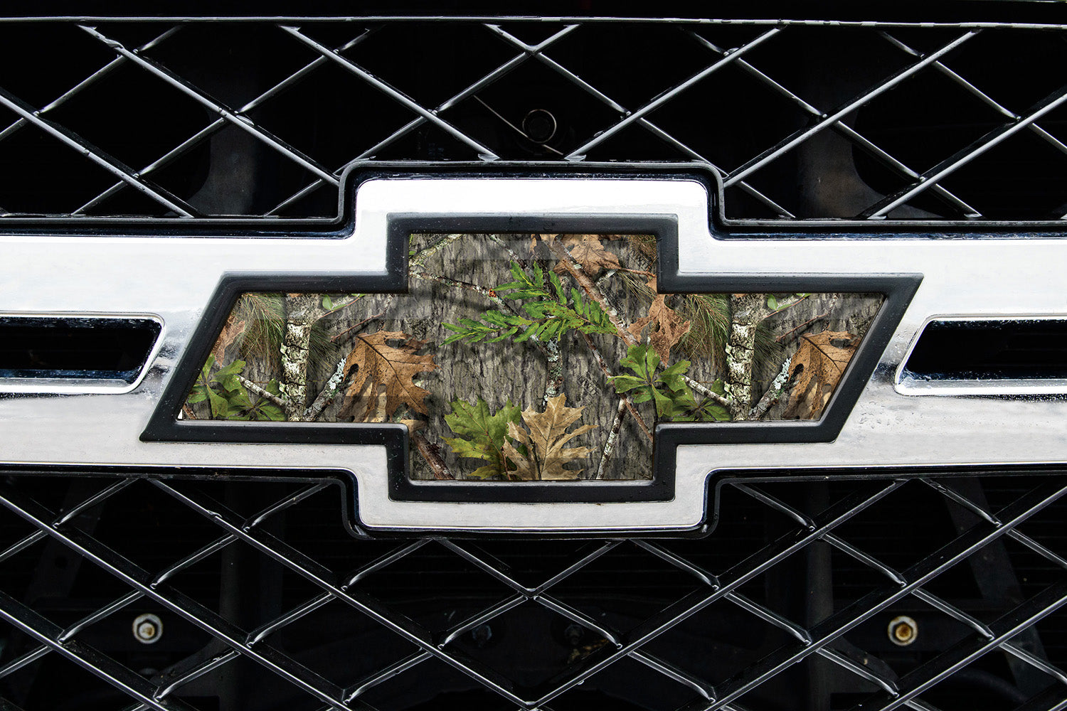 Universal auto emblem peel and stick vinyl with genuine Mossy Oak camo in NWFT Obsession pattern